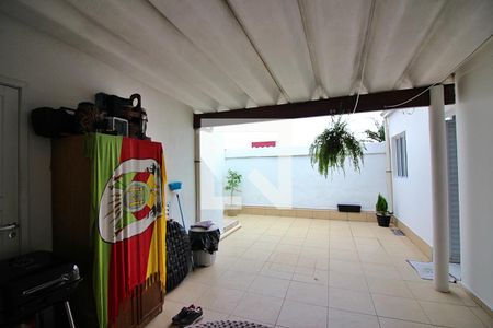Casa à venda com 240m², 3 quartos e 2 vagasLavanderia Edícula