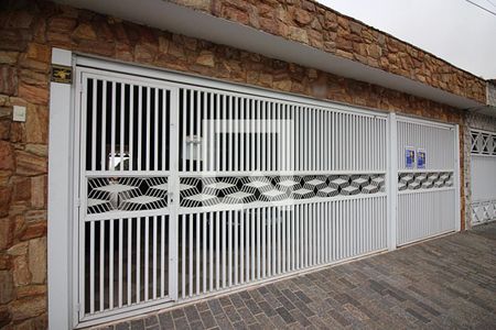 Casa à venda com 240m², 3 quartos e 2 vagasFachada