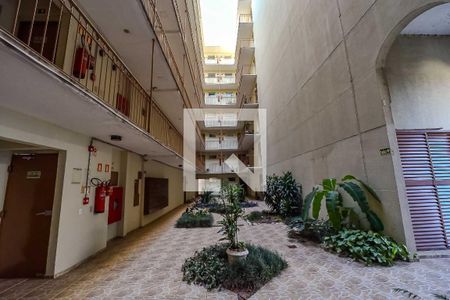 Apartamento à venda com 80m², 2 quartos e 1 vaga Apartamento à venda com 80m², 2 quartos e 1 vagaFachada do bloco