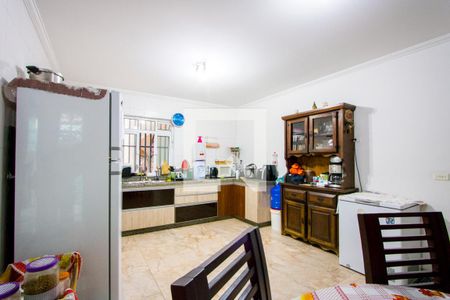 Casa à venda com 230m², 3 quartos e sem vaga Casa à venda com 230m², 3 quartos e sem vagaCozinha