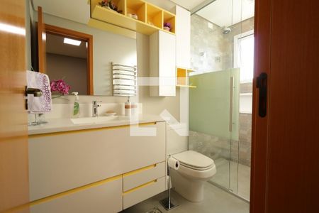 Apartamento à venda com 126m², 2 quartos e 4 vagasBanheiro Suite 1