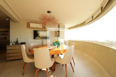 Apartamento à venda com 126m², 2 quartos e 4 vagasSala de Jantar