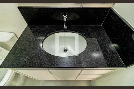 Banheiro de apartamento para alugar com 1 quarto, 35m² em Vila Guarani (z Sul), São Paulo