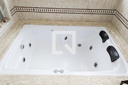 Casa para alugar com 600m², 4 quartos e 6 vagas Casa para alugar com 600m², 4 quartos e 6 vagasBanheiro da suíte 2