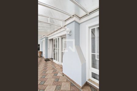 Casa para alugar com 600m², 4 quartos e 6 vagas Casa para alugar com 600m², 4 quartos e 6 vagasVaranda