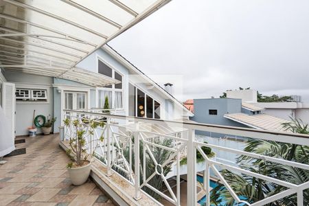 Casa para alugar com 600m², 4 quartos e 6 vagas Casa para alugar com 600m², 4 quartos e 6 vagasVaranda