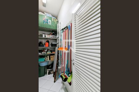 Casa para alugar com 600m², 4 quartos e 6 vagas Casa para alugar com 600m², 4 quartos e 6 vagasDespensa