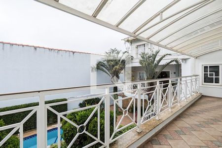 Casa para alugar com 600m², 4 quartos e 6 vagas Casa para alugar com 600m², 4 quartos e 6 vagasVaranda