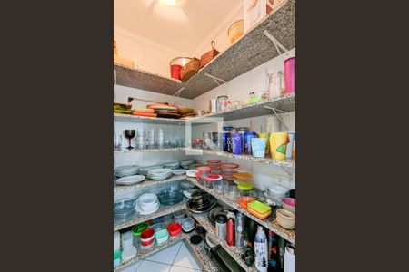 Casa para alugar com 600m², 4 quartos e 6 vagas Casa para alugar com 600m², 4 quartos e 6 vagasDespensa