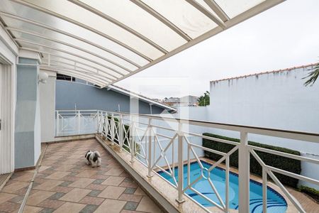 Casa para alugar com 600m², 4 quartos e 6 vagas Casa para alugar com 600m², 4 quartos e 6 vagasVaranda