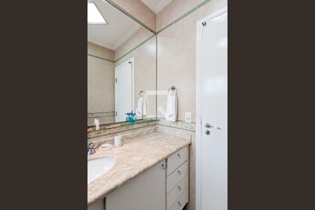 Casa para alugar com 600m², 4 quartos e 6 vagas Casa para alugar com 600m², 4 quartos e 6 vagasBanheiro da suíte 3