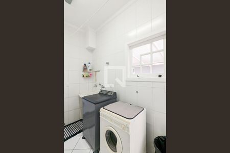 Casa para alugar com 600m², 4 quartos e 6 vagas Casa para alugar com 600m², 4 quartos e 6 vagasÁrea de serviço