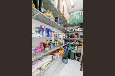 Casa para alugar com 600m², 4 quartos e 6 vagas Casa para alugar com 600m², 4 quartos e 6 vagasDespensa