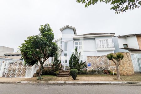 Casa para alugar com 600m², 4 quartos e 6 vagas Casa para alugar com 600m², 4 quartos e 6 vagasFachada