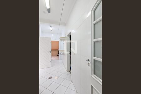 Casa para alugar com 600m², 4 quartos e 6 vagas Casa para alugar com 600m², 4 quartos e 6 vagasÁrea de serviço