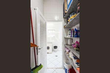 Casa para alugar com 600m², 4 quartos e 6 vagas Casa para alugar com 600m², 4 quartos e 6 vagasDespensa