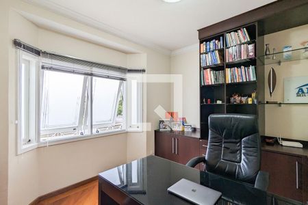 Casa para alugar com 600m², 4 quartos e 6 vagas Casa para alugar com 600m², 4 quartos e 6 vagasHome office