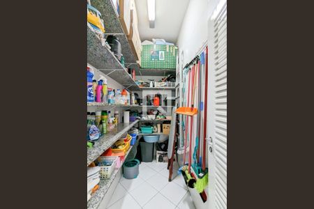 Casa para alugar com 600m², 4 quartos e 6 vagas Casa para alugar com 600m², 4 quartos e 6 vagasDespensa