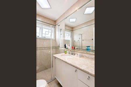 Casa para alugar com 600m², 4 quartos e 6 vagas Casa para alugar com 600m², 4 quartos e 6 vagasBanheiro da suíte 3