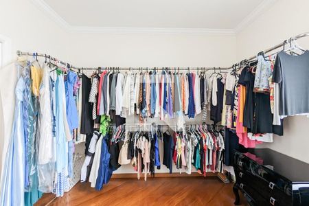 Casa para alugar com 600m², 4 quartos e 6 vagas Casa para alugar com 600m², 4 quartos e 6 vagasQuarto 1