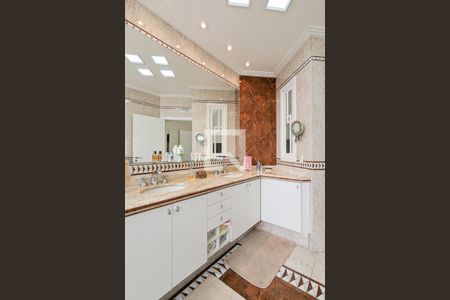 Casa para alugar com 600m², 4 quartos e 6 vagas Casa para alugar com 600m², 4 quartos e 6 vagasBanheiro da suíte 2