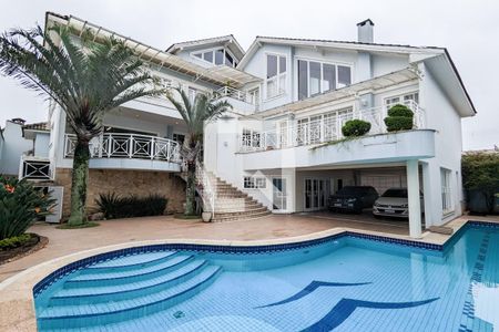 Casa para alugar com 600m², 4 quartos e 6 vagas Casa para alugar com 600m², 4 quartos e 6 vagasPiscina e garagem