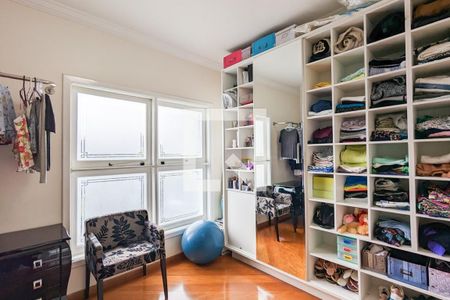 Casa para alugar com 600m², 4 quartos e 6 vagas Casa para alugar com 600m², 4 quartos e 6 vagasQuarto 1