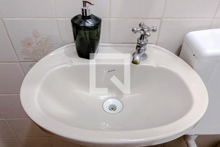 Casa à venda com 84m², 3 quartos e 1 vagaBanheiro de serviço