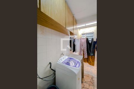 Casa à venda com 84m², 3 quartos e 1 vagaLavanderia