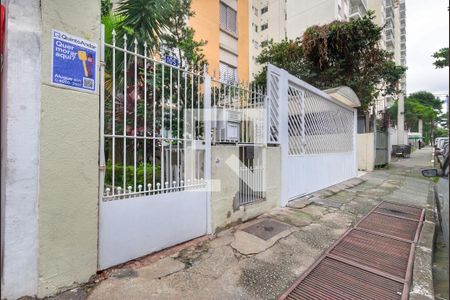 Apartamento à venda com 72m², 3 quartos e 1 vaga Apartamento à venda com 72m², 3 quartos e 1 vagaFachada