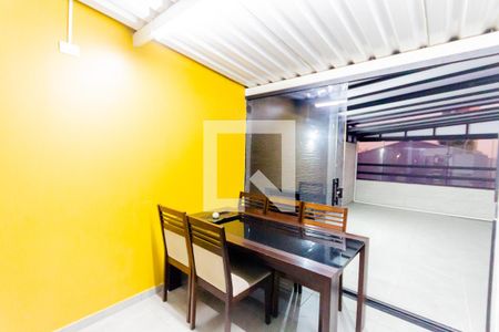 Apartamento à venda com 100m², 2 quartos e 2 vagasCozinha