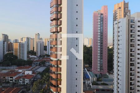 Apartamento à venda com 256m², 4 quartos e 4 vagas Apartamento à venda com 256m², 4 quartos e 4 vagasVista