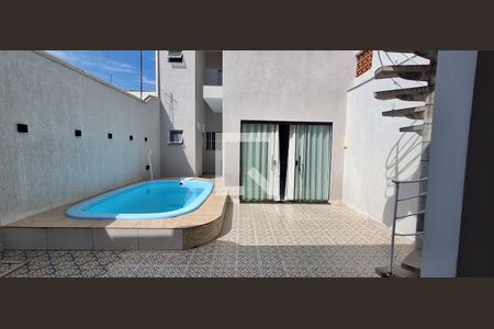 Casa à venda com 145m², 2 quartos e 2 vagas Casa à venda com 145m², 2 quartos e 2 vagasQuintal