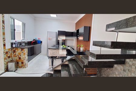 Casa à venda com 145m², 2 quartos e 2 vagas Casa à venda com 145m², 2 quartos e 2 vagasCozinha