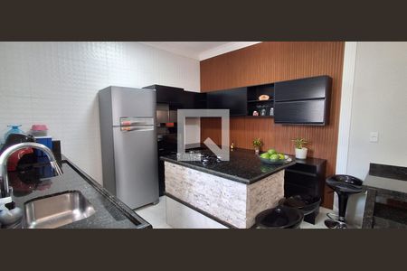 Casa à venda com 145m², 2 quartos e 2 vagas Casa à venda com 145m², 2 quartos e 2 vagasCozinha