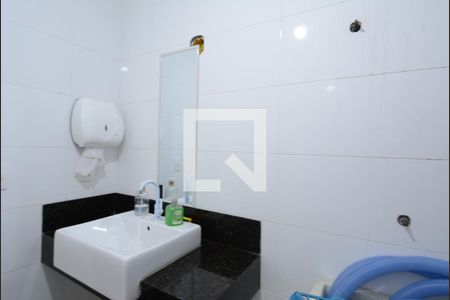 Casa à venda com 300m², 3 quartos e 5 vagasBanheiro Área gourmet 2