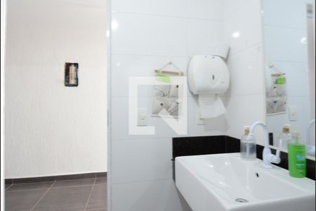 Casa à venda com 300m², 3 quartos e 5 vagasBanheiro Área gourmet 1