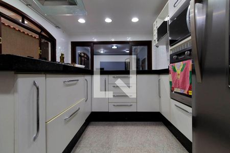 Casa à venda com 133m², 3 quartos e 2 vagas Casa à venda com 133m², 3 quartos e 2 vagasCozinha