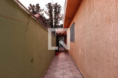 Casa à venda com 240m², 4 quartos e 2 vagasÁrea de Serviço 2