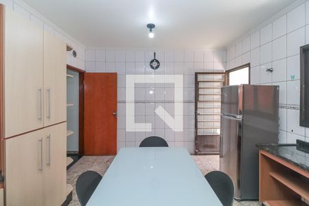 Casa à venda com 125m², 3 quartos e 4 vagas Casa à venda com 125m², 3 quartos e 4 vagasCozinha