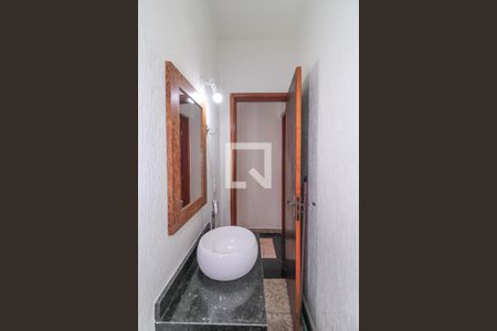 Casa à venda com 125m², 3 quartos e 4 vagas Casa à venda com 125m², 3 quartos e 4 vagasBanheiro 2