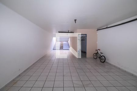 Casa à venda com 125m², 3 quartos e 4 vagas Casa à venda com 125m², 3 quartos e 4 vagasGaragem