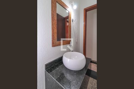 Casa à venda com 125m², 3 quartos e 4 vagas Casa à venda com 125m², 3 quartos e 4 vagasBanheiro 2