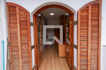 Casa à venda com 150m², 3 quartos e 8 vagasVaranda