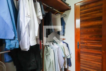 Casa à venda com 150m², 3 quartos e 8 vagasCloset