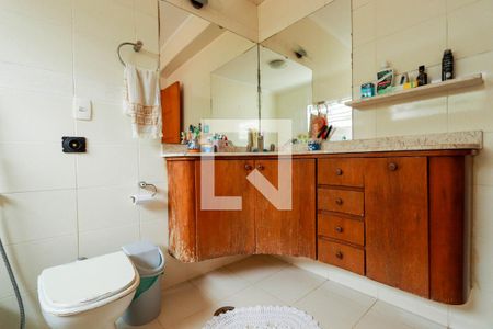 Casa à venda com 150m², 3 quartos e 8 vagasBanheiro