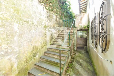 Casa à venda com 300m², 4 quartos e 4 vagasRecuo Lateral