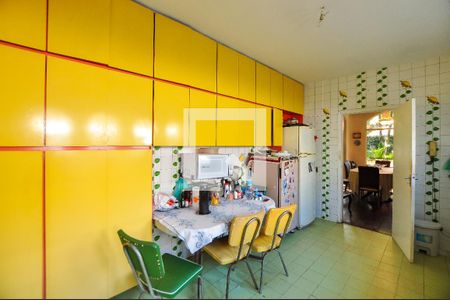 Casa à venda com 300m², 4 quartos e 4 vagasCozinha