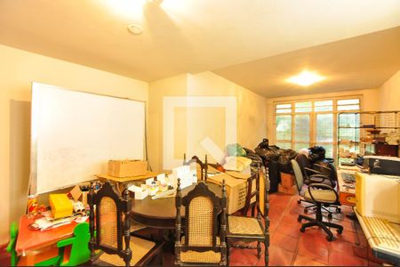 Casa à venda com 300m², 4 quartos e 4 vagasSala subsolo