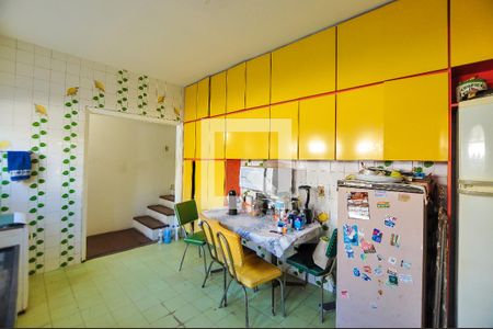 Casa à venda com 300m², 4 quartos e 4 vagasCozinha